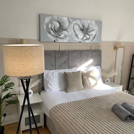 Modern Townhouse-Free Parking-Games Room-Fast W-Ifi 曼彻斯特 外观 照片